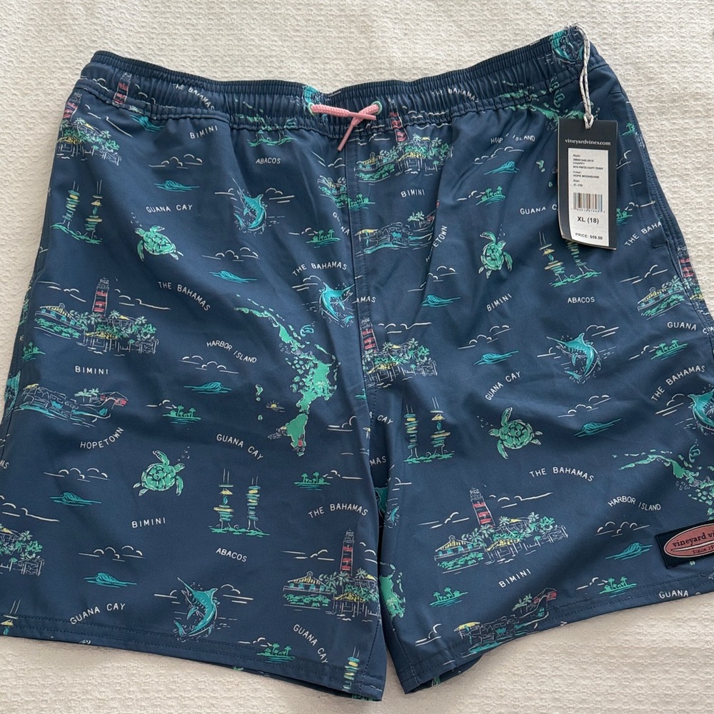 Vineyard vines Boys 18 xl Swim Shorts with Island Print